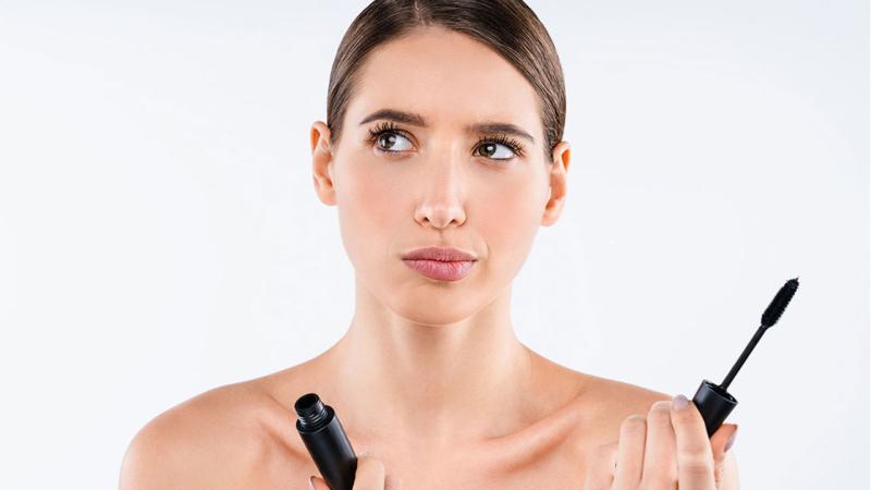 Izgledaj vrh: top 7 makeup proizvoda koje moraš imati u neseseru! 